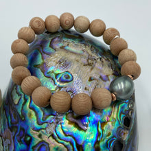 Load image into Gallery viewer, &quot;Rosewood&quot; wood and Tahitian South Sea Pearl Bracelet
