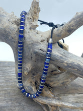 Load image into Gallery viewer, 'Okinawa' Brontide' 4mm Pig & Hen Unisex Bracelet