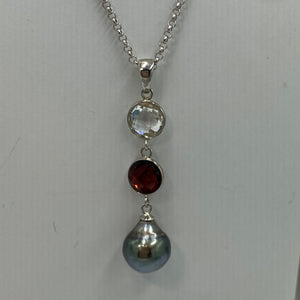 'Garna' Tahitian South sea pearl earrings