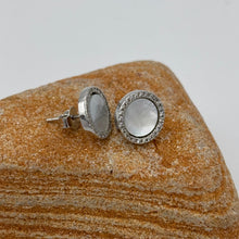 Load image into Gallery viewer, 'Nola' Mother of Pearl Ring