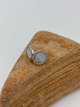 Load image into Gallery viewer, 'Nola' Mother of Pearl Earrings