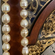 Load image into Gallery viewer, 'Weeroona' Australian South Sea Pearl Strand Golden tones