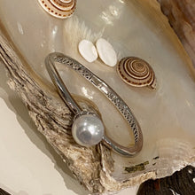 Load image into Gallery viewer, "Briana" Australian South Sea Pearl Bangle
