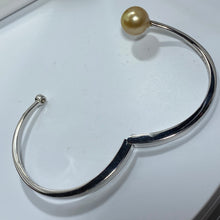 Load image into Gallery viewer, 'Byrani' Golden South Sea Pearl Bangle