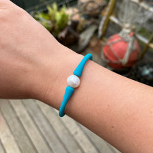 Load image into Gallery viewer, Silicone Bracelets with Freshwater Pearls