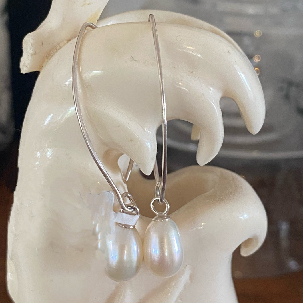 'Loop' Freshwater Pearl Earrings