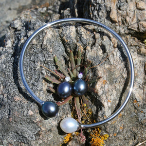 'Celia' Black Freshwater Pearl Earrings