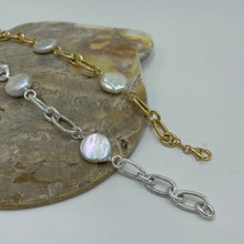 Load image into Gallery viewer, &#39;Collette&#39; Coin Pearl Freshwater Pearl Bracelet
