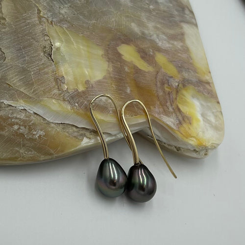9ct Yellow Gold 'Italian' made hook earrings featuring Drop shaped Pearls  Natural Aubergine with Green hues  These Pearls are 10.6 x 13.5mm in size  (J3218)