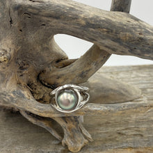 Load image into Gallery viewer, This classic design ring features a split band of 925 sterling silver and is Rhodium coated for a non tarnish white gold look finish.  It features a stunning natural Green with Blue hues Tahitian pearl, Button in shape and 9.2mm in size with High lustre  Size 58  J3442
