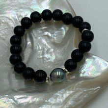 Load image into Gallery viewer, &quot;Ebony&quot; wood and Tahitian South Sea Pearl Bracelet
