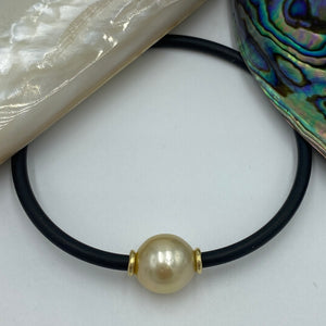 'Neoprene' and 9ct yellow gold South Sea Pearl Bracelet