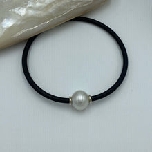 Load image into Gallery viewer, &#39;Neoprene&#39; and Silver South Sea Pearl Bracelet 2
