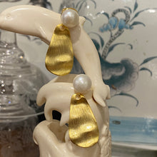 Load image into Gallery viewer, &#39;Lumpy&#39; Freshwater Pearl earrings
