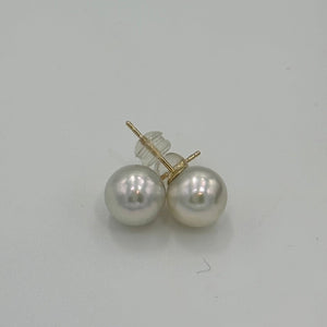 Australian South sea pearl studs set in 9ct yellow gold with butterflies also in 9ct These earrings feature 9.1mm, Round pearls, AA grade with Excellent lustre&nbsp;  White with silver Pink hues in color  JSP