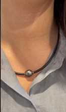 Load image into Gallery viewer, &#39;Nigela&#39; Tahitian South Sea Pearl Necklet
