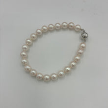 Load image into Gallery viewer, Stunning Akoya pearl strand bracelet, high lustre, and white with pink hues in color  This bracelet features twenty three round pearls, 7mm- 7.5mm,&nbsp; with a 9ct white gold traditional ball clasp.  It is 19cm including the clasp  J3396
