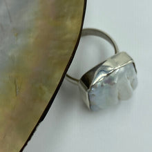 Load image into Gallery viewer, &#39;Billabong&#39; Biwa Freshwater Pearl Ring
