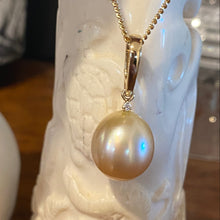 Load image into Gallery viewer, &#39;Morgan&#39; Golden South Sea pearl pendant enhancer

