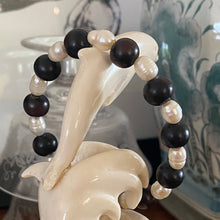 Load image into Gallery viewer, &quot;Ebony&quot; and Freshwater Pearl Bracelet
