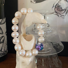 Load image into Gallery viewer, &quot;Vintage glass&quot; and Freshwater Pearl Bracelet
