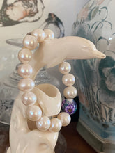 Load image into Gallery viewer, &quot;Vintage glass&quot; and Freshwater Pearl Bracelet
