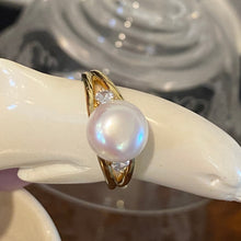 Load image into Gallery viewer, &#39;Esther&#39; gold Freshwater Pearl Ring
