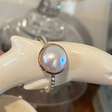 Load image into Gallery viewer, &#39;Speckle&#39; Freshwater Pearl Ring
