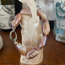 Load image into Gallery viewer, &#39;Lowa Lavender&#39;  Freshwater Baroque Pearl Bracelet

