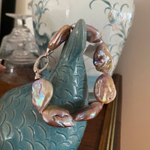 Load image into Gallery viewer, &#39;Lowa Lavender&#39;  Freshwater Baroque Pearl Bracelet
