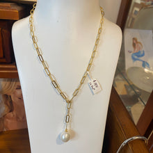 Load image into Gallery viewer, &#39;Chelsea&#39; Freshwater Pearl Necklace
