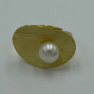 'Sea Dish' Freshwater Pearl Ring