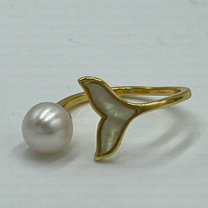 'Whale' Mother or Pearl Freshwater Pearl Ring