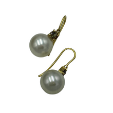 Load image into Gallery viewer, &#39;Andalusite&#39; Australian South Sea pearl earrings
