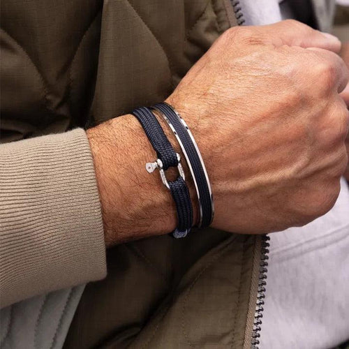 Stunning new range of Men's Stainless steel and nautical rope jewellery, hand made in Amsterdam and designed with strength to be worn 24/7

Silver  9mm cuff with 4mm flat rope

In stock now size M/L

Pictured below with 'Vicious Vik' Navy & Silver

Also available in other colors and sizes 