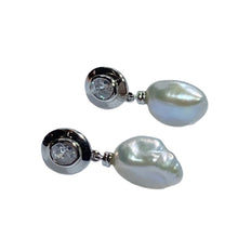 Load image into Gallery viewer, &#39;Charlie&quot;&#39; Freshwater Keshi Earrings
