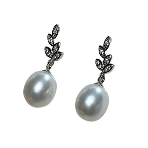 'Tessa' Freshwater Pearl Earrings