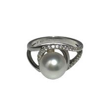 Load image into Gallery viewer, &#39;Tori&#39; Australian South Sea Pearl Ring
