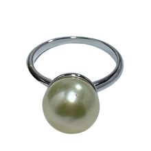 Load image into Gallery viewer, ‘Gaynor’ Australian South Sea Pearl ring
