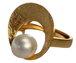 18ct Gold plated over 925 Sterling silver ring  It is a textured and polish finish and features a Button shape Freshwater White pearl 9-9.5mm  Adjustable ring band