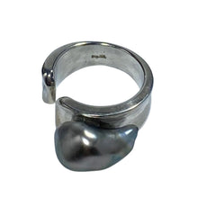 Load image into Gallery viewer, Adjustable Tahitian South Sea Keshi Pearl ring
