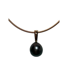 Load image into Gallery viewer, Tahitian South Sea Pearl pendant
