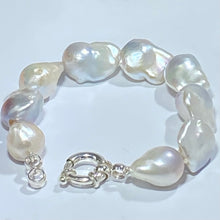 Load image into Gallery viewer, &#39;Baroque&#39; Freshwater Pearl Bracelet
