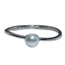 Load image into Gallery viewer, &quot;Briana&quot; Australian South Sea Pearl Bangle
