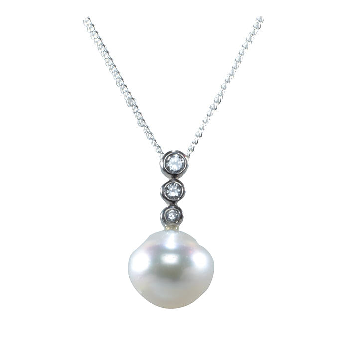 Australian South Sea pearl pendant