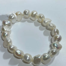 Load image into Gallery viewer, &#39;Iris&#39; Freshwater Keshi Pearl Bracelet
