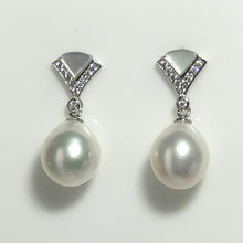 Load image into Gallery viewer, &#39;Julia Sparkle&#39; Mother of Pearl Freshwater Pearl Earrings
