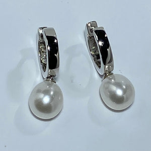 'Ally' Mini Freshwater Pearl Huggie Earrings