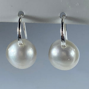 'Avani' Freshwater Pearl Earrings