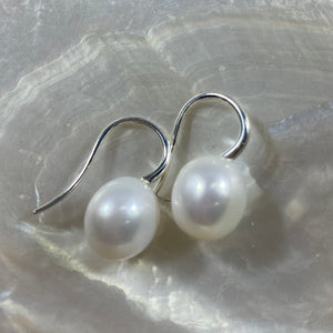 'Avani' Freshwater Pearl Earrings